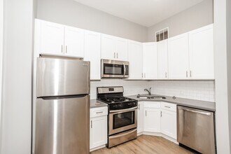 807 N Wabash Ave in Chicago, IL - Building Photo - Building Photo