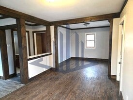 710 Forest St in Saginaw, MI - Building Photo