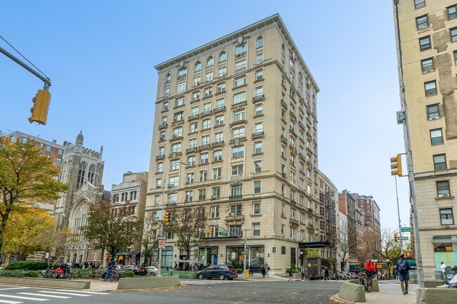 Luxor Apartments