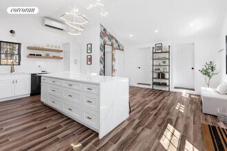 17 Oceanview Rd in Hampton Bays, NY - Building Photo - Building Photo