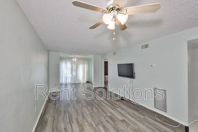 801 83rd Ave N in St. Petersburg, FL - Building Photo - Building Photo