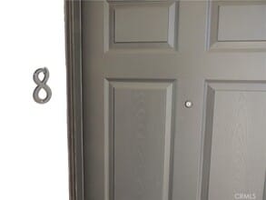 22735 Del Valle St, Unit 8 in Los Angeles, CA - Foto de edificio - Building Photo