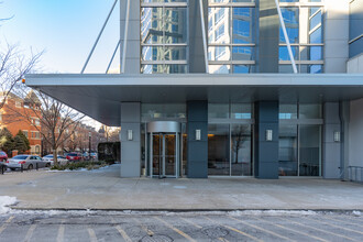 Museum Park Place & Harbor View in Chicago, IL - Building Photo - Building Photo