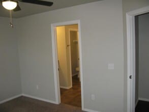 11639 Royal Coach Dr in Yukon, OK - Building Photo - Building Photo