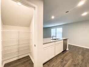 107 Glen Forest Dr in Greenville, SC - Foto de edificio - Building Photo