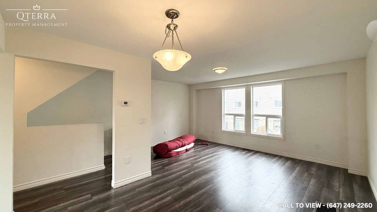 40 Ellis Dr in Brampton, ON - Building Photo
