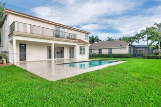 2527 Eagle Run Dr in Weston, FL - Building Photo - Building Photo