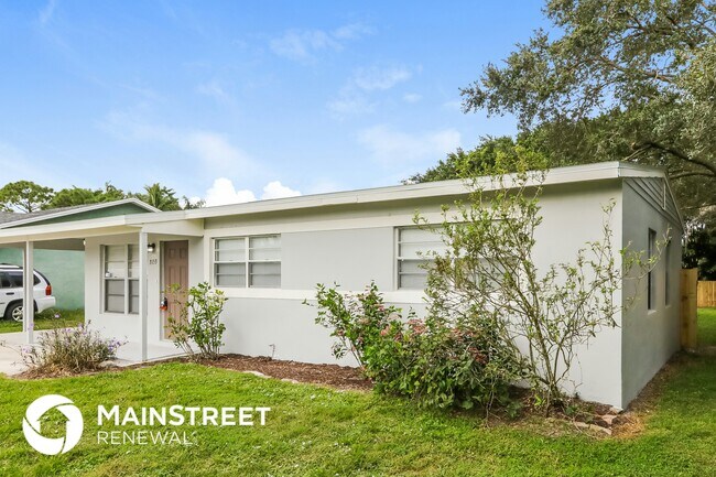 3153 SE Banyan St in Stuart, FL - Building Photo - Building Photo