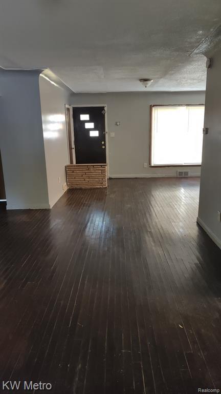 8272 Outer Dr E in Detroit, MI - Building Photo - Building Photo