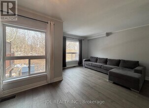 557 Bondi Ave in Newmarket, ON - Building Photo - Building Photo