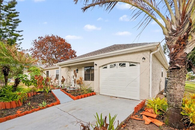 901 Gannet Ave NW in Palm Bay, FL - Building Photo - Building Photo