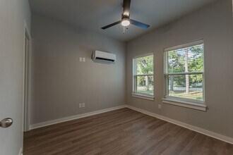 1331 Van Buren Ave in Fayetteville, AR - Building Photo - Building Photo