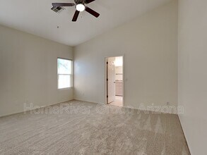 9135 E Laurel Ln in Scottsdale, AZ - Building Photo - Building Photo