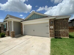 240 Barcelona in Kyle, TX - Foto de edificio - Building Photo