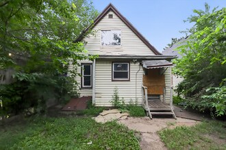 2210 W Wiswall St in Peoria, IL - Building Photo - Building Photo