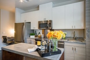 455 at Tinner Hill in Falls Church, VA - Building Photo