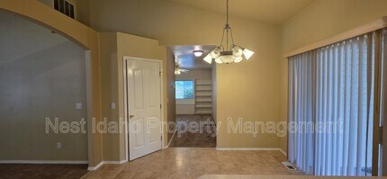 2903 N Rough Stone Way in Meridian, ID - Building Photo - Building Photo