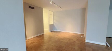 4977 Battery Ln in Bethesda, MD - Building Photo - Building Photo