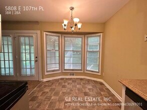 5808 E 107th Pl in Kansas City, MO - Building Photo - Building Photo