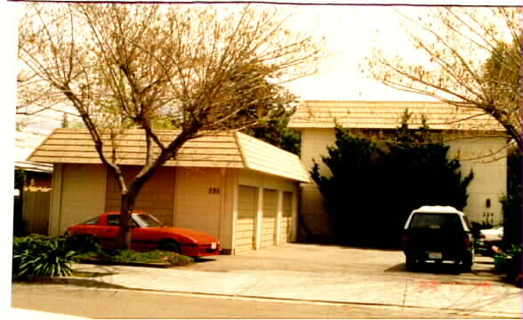 224 N Central Ave in Campbell, CA - Foto de edificio - Building Photo