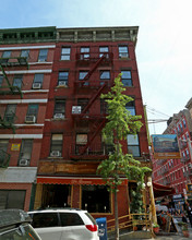 129 Mulberry St in New York, NY - Building Photo - Building Photo