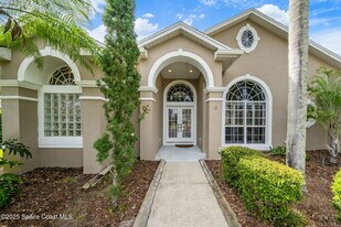 908 Fostoria Dr in Melbourne, FL - Building Photo
