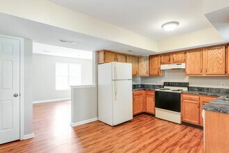 3040 Solar Dr in Dover, PA - Building Photo - Building Photo