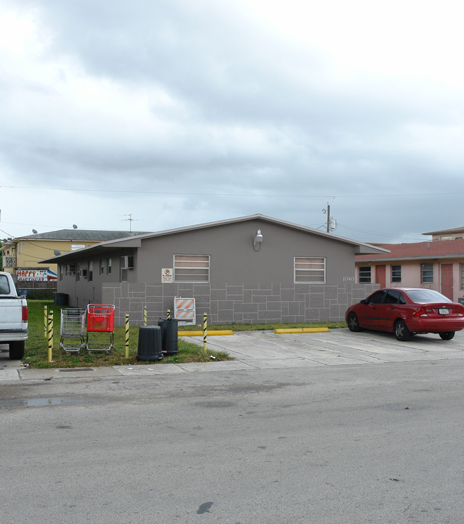 1030-1040 W 28th St in Hialeah, FL - Building Photo - Building Photo