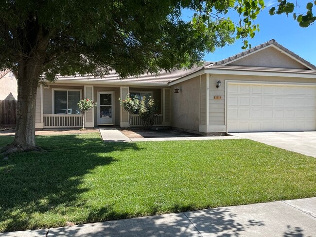 property at 1394 W Bella Oaks Way