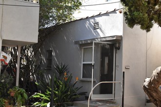 41 Seaview Ter in Santa Monica, CA - Foto de edificio - Building Photo