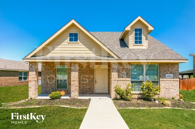 1404 Waco Turner Dr in Royse City, TX - Foto de edificio - Building Photo