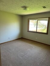308 N Emmons St, Unit 3 in St. Johns, MI - Building Photo - Building Photo