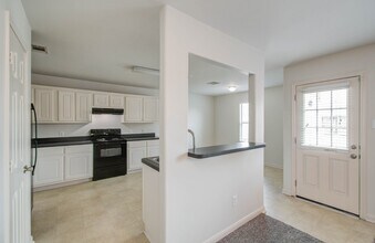 4239 Nueces River Loop in Spring, TX - Foto de edificio - Building Photo