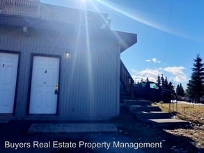 3901 Northwood Dr in Anchorage, AK - Foto de edificio - Building Photo
