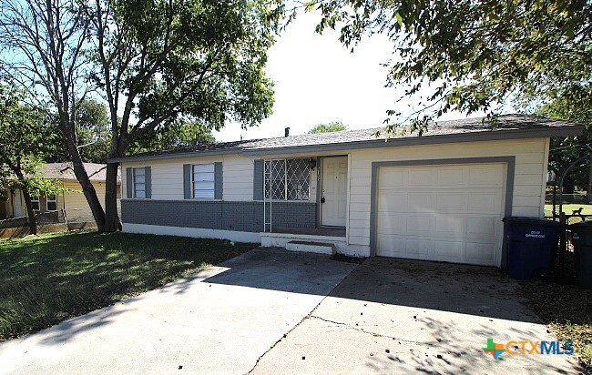 property at 2107 Brantley Ave