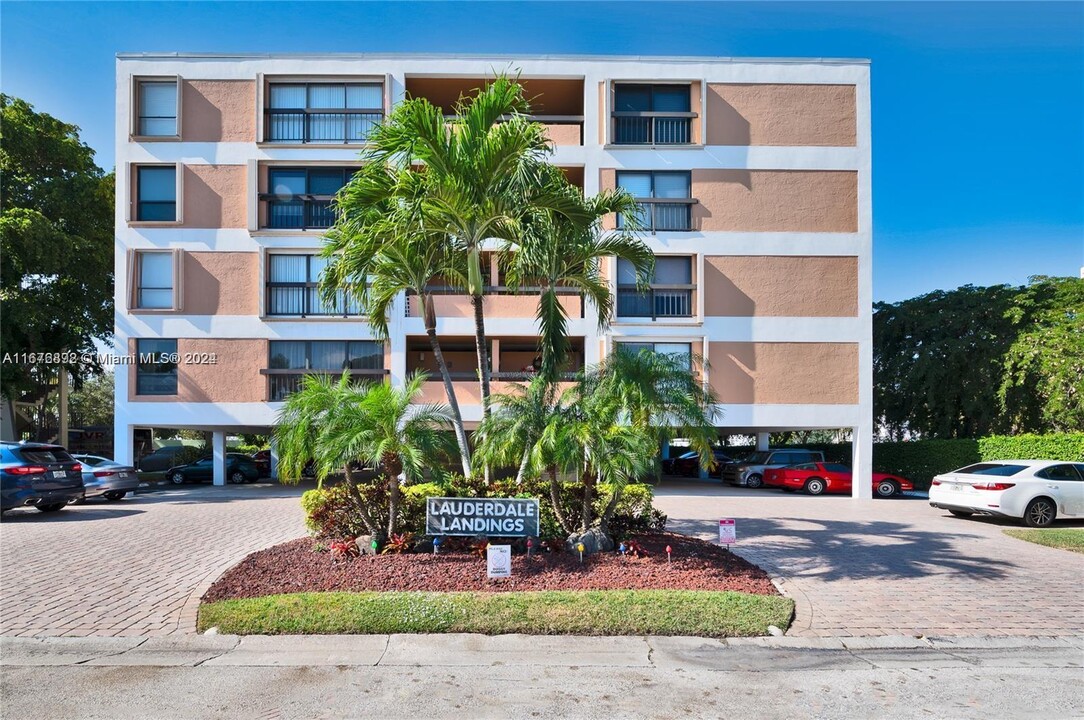 5495 NE 25th Ave in Fort Lauderdale, FL - Foto de edificio