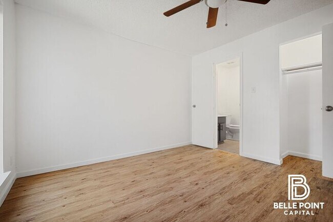 8201 US-271 in Fort Smith, AR - Foto de edificio - Building Photo