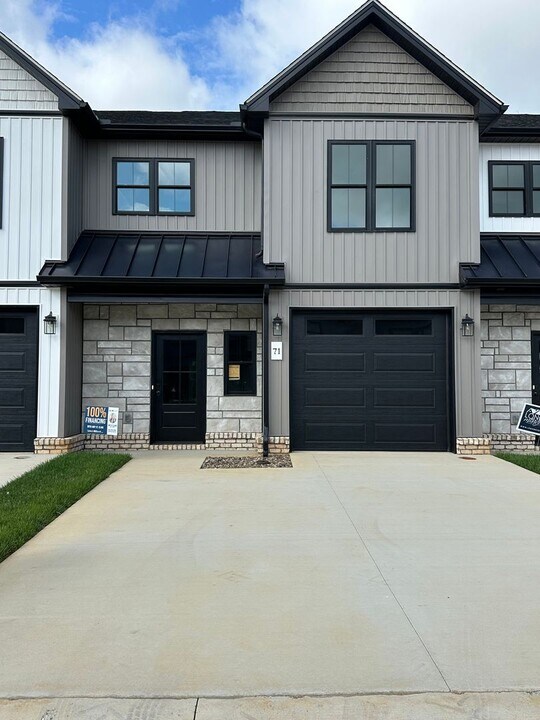 71 Luke Ct in Rustburg, VA - Building Photo