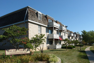 Malabu Terrace Condominiums in Lexington, KY - Building Photo - Building Photo