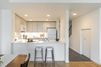 The George Apartments in Portland, OR - Building Photo - Interior Photo