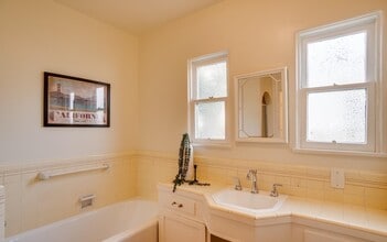 329 E Adams Ave in Alhambra, CA - Building Photo - Building Photo