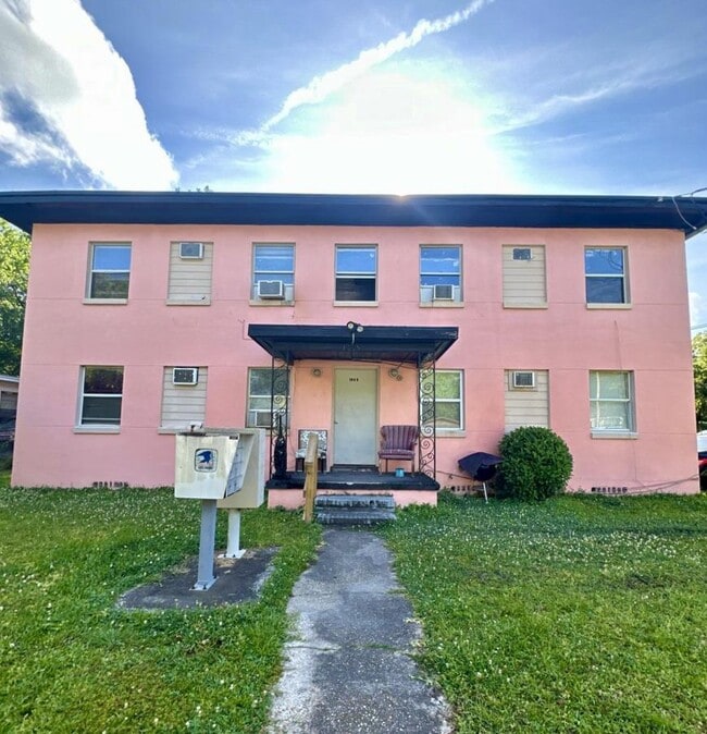 property at 1045 Velma St