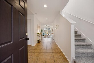 11009 Roderick Lawson Ln in Austin, TX - Building Photo - Building Photo