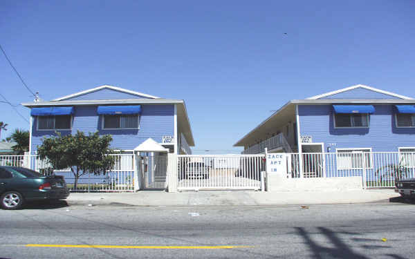 1557-1561 W 228th St in Torrance, CA - Building Photo