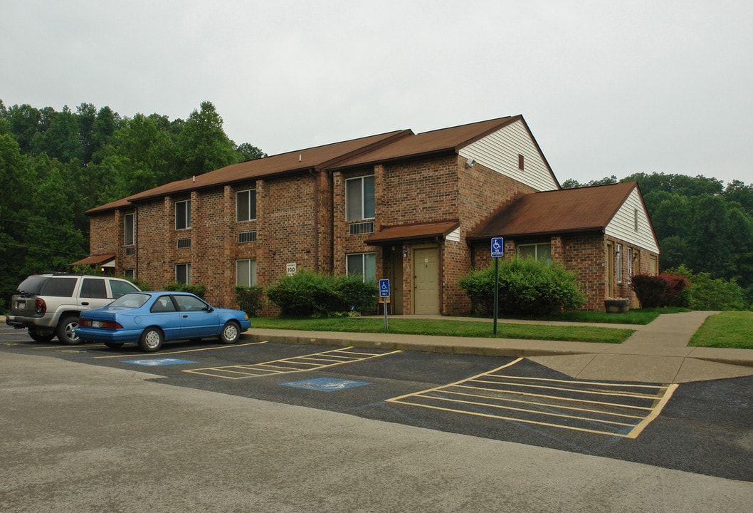 Summers Village Apartments in Summersville, WV - Building Photo