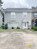 208 Cloverdale Blvd in Fort Walton Beach, FL - Building Photo
