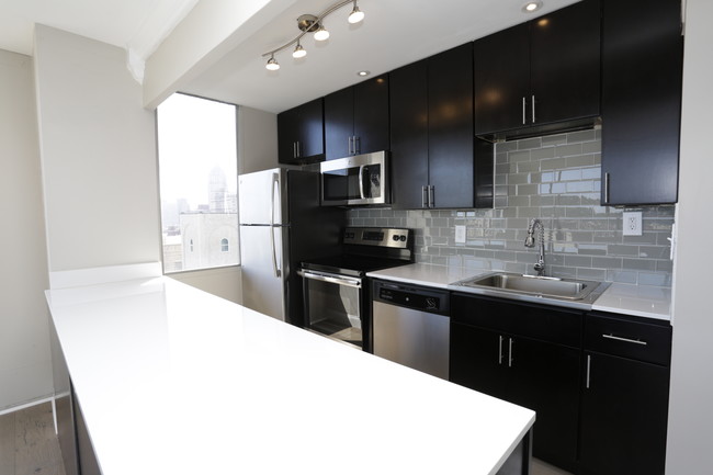 The Venue Apartments! in Pittsburgh, PA - Building Photo - Interior Photo
