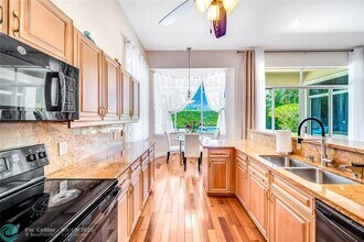 1241 S 13th Ave in Hollywood, FL - Building Photo - Building Photo