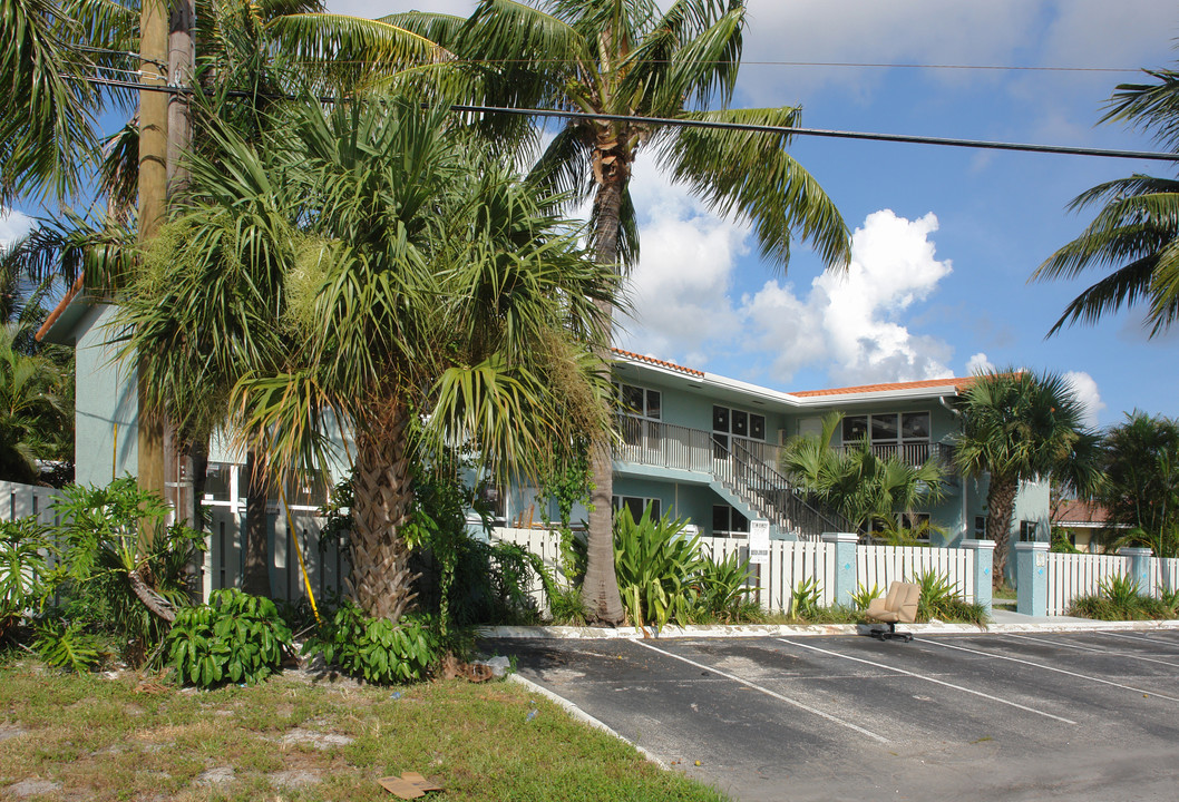 3333 NE 20th Ave in Oakland Park, FL - Building Photo