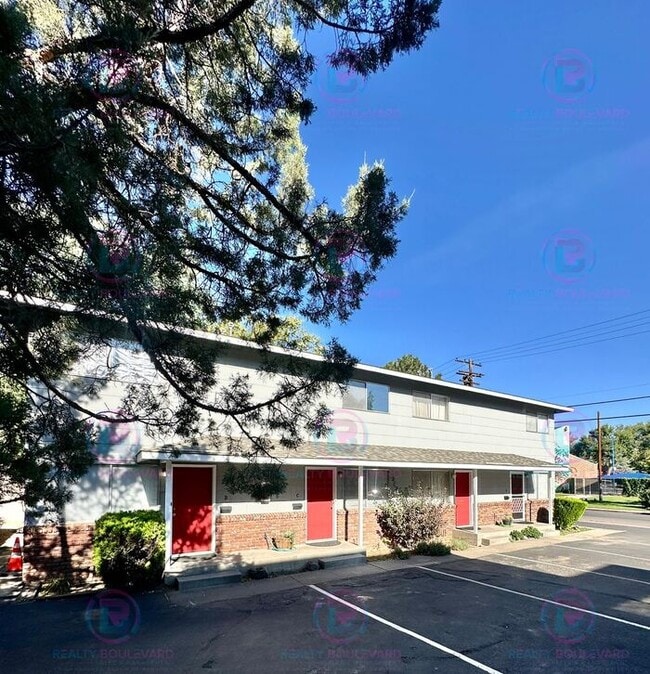 property at 1658 Idlewild Dr